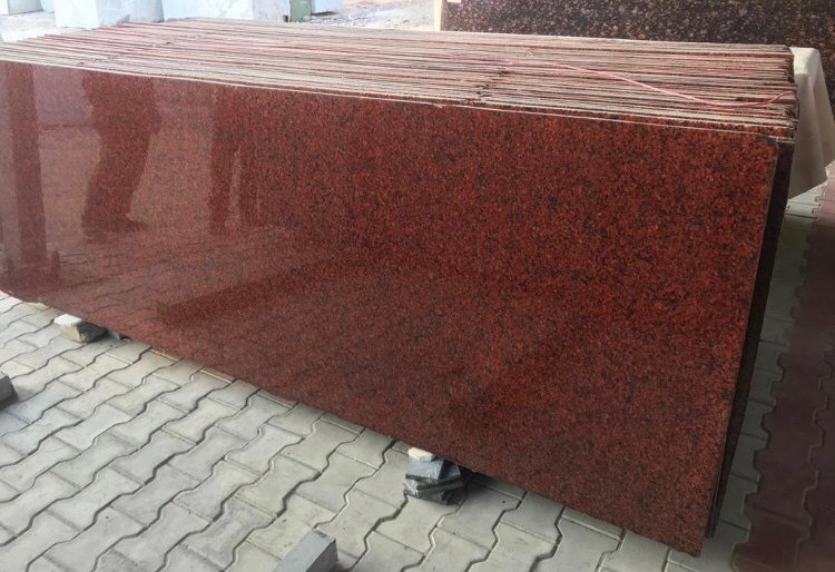 CLASSIC RED GRANITE SLAB